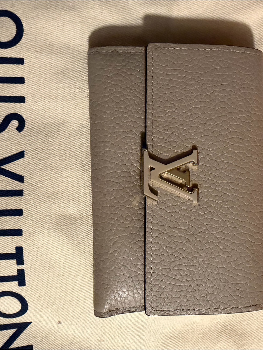 Authentic Louis Vuitton capucines compact wallet
